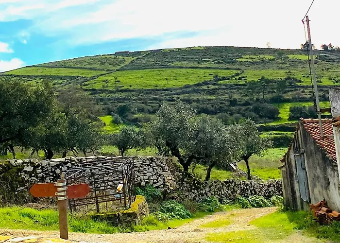 Casas Da Chainca - Turismo De Natureza * Chainca (Porto de Mos, Leiria)